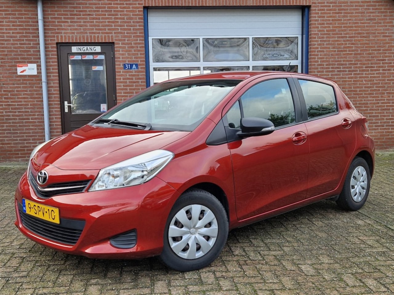 Toyota Yaris - 1.3 VVT-i Now 5-drs Airco NL-auto - AutoWereld.nl