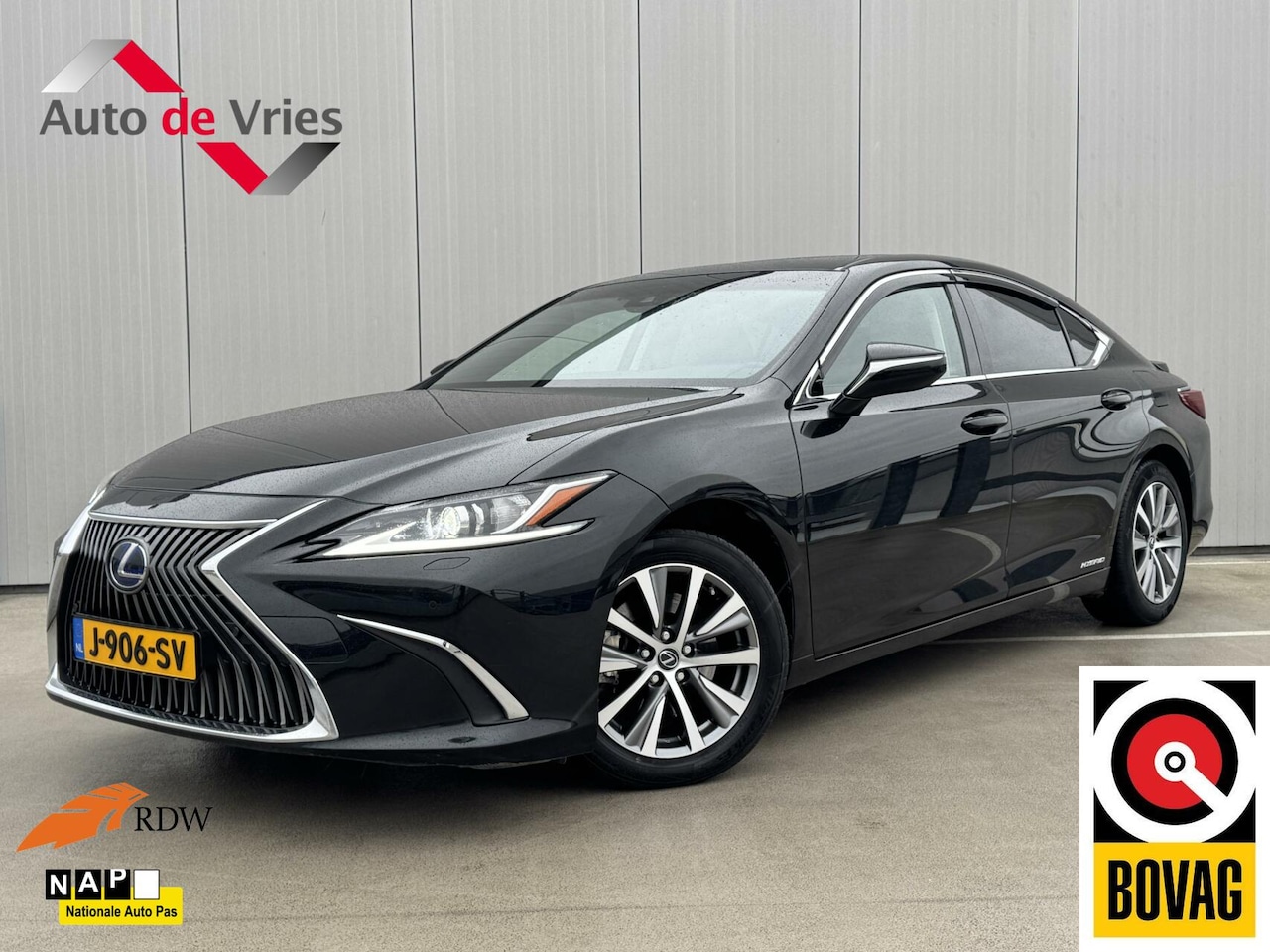 Lexus ES - 300h Comfort Line|Navi|Leder|NL-Auto - AutoWereld.nl