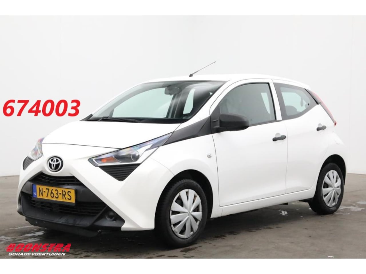 Toyota Aygo - 1.0 VVT-i x-fun Airco Cruise - AutoWereld.nl