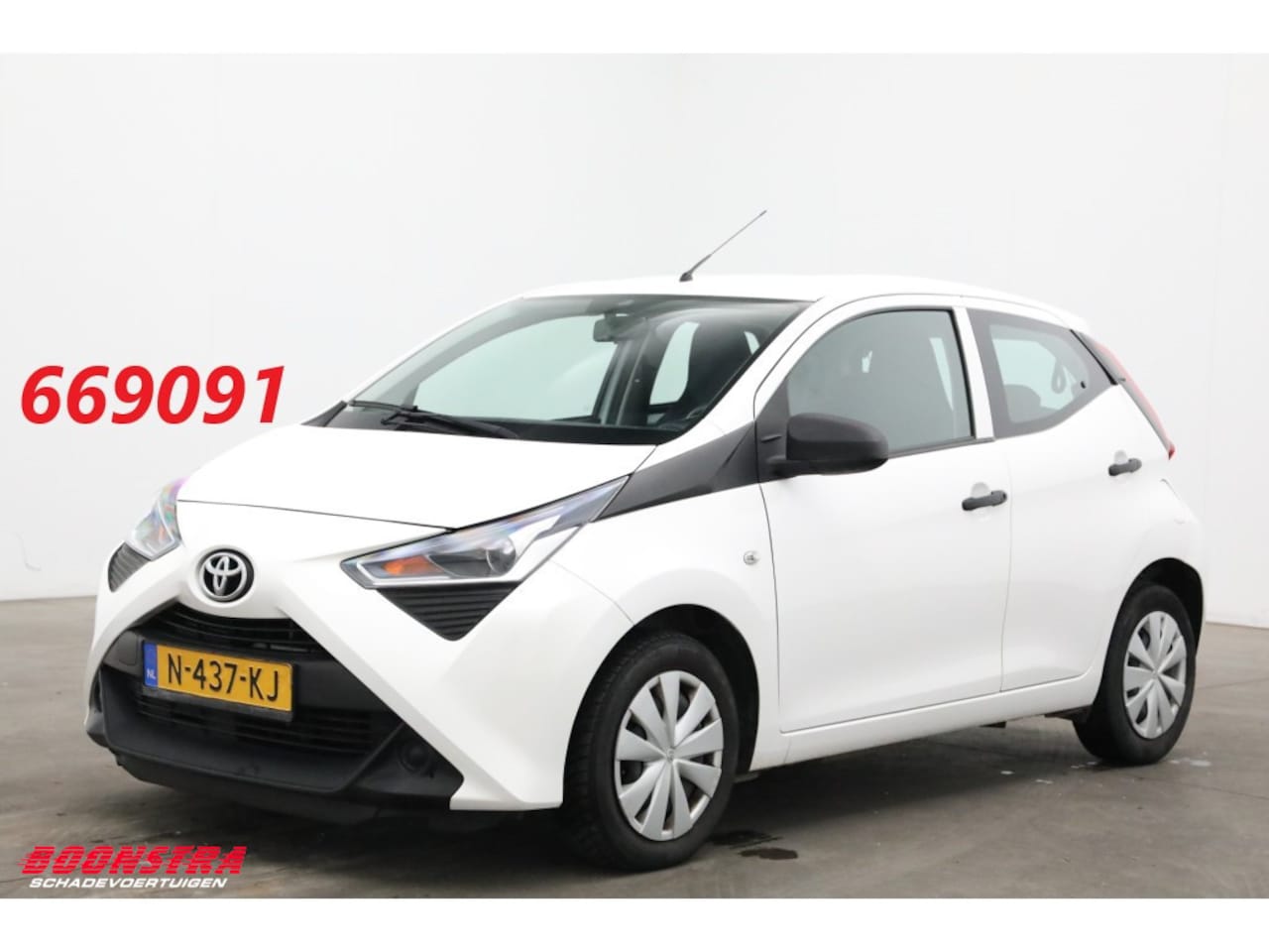 Toyota Aygo - 1.0 VVT-i x-fun Airco Cruise - AutoWereld.nl