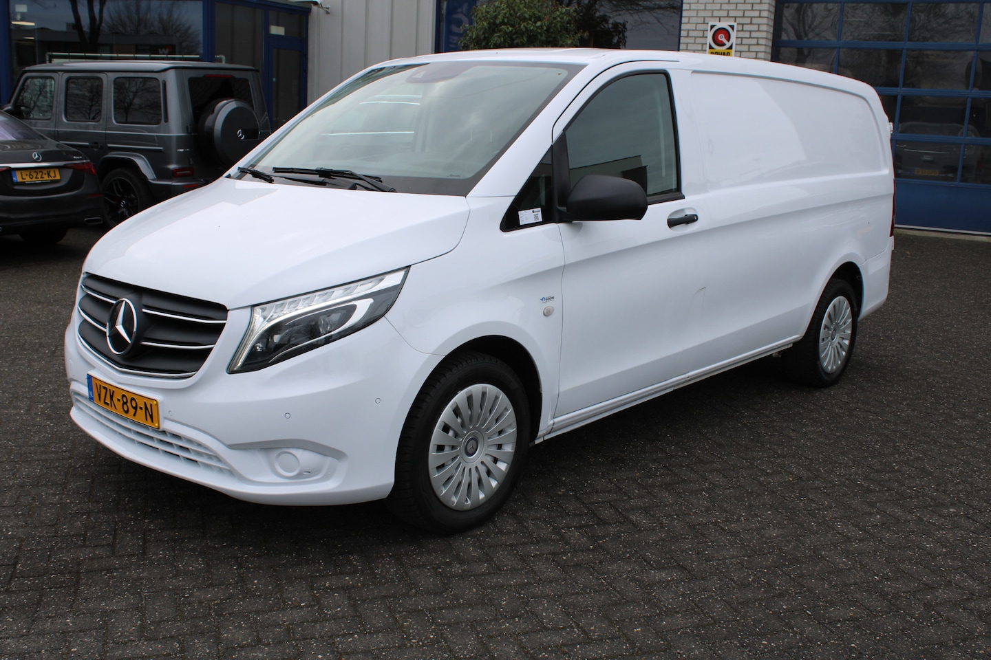 Mercedes-Benz Vito - 119 CDI L2 Distronic, LED koplampen, Trekhaak 2500 kg, Standkachel - AutoWereld.nl