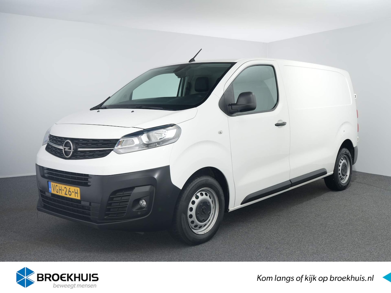 Opel Vivaro - 2.0 Diesel 122pk L2H1 S/S | Navigatie | Camera + sensoren | Trekhaak | Half leder/stof - AutoWereld.nl