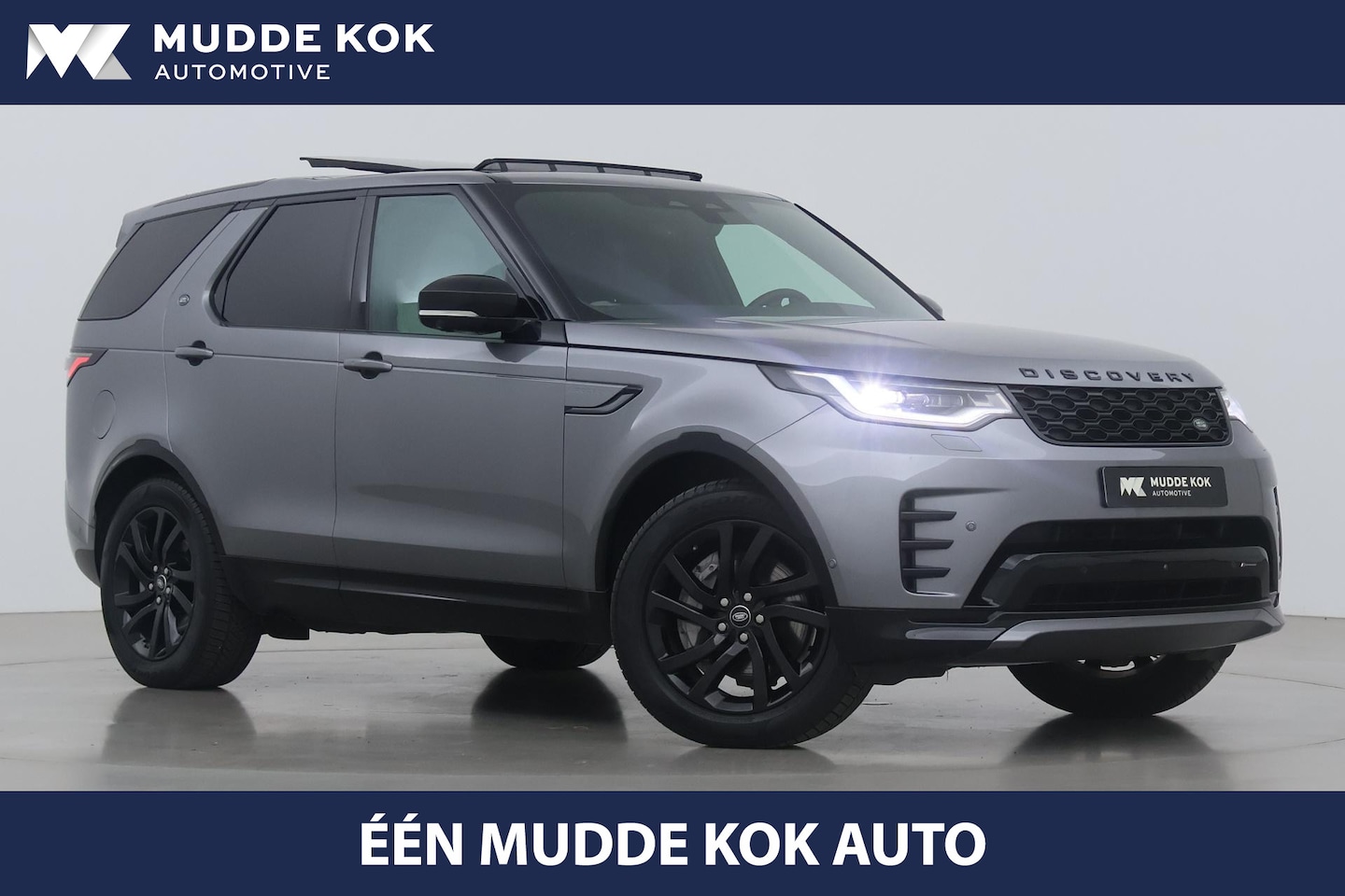 Land Rover Discovery - 3.0 D300 R-Dynamic SE | COMMERCIAL | ACC | Panoramadak | Trekhaak | Stoel+Stuurverwarming - AutoWereld.nl