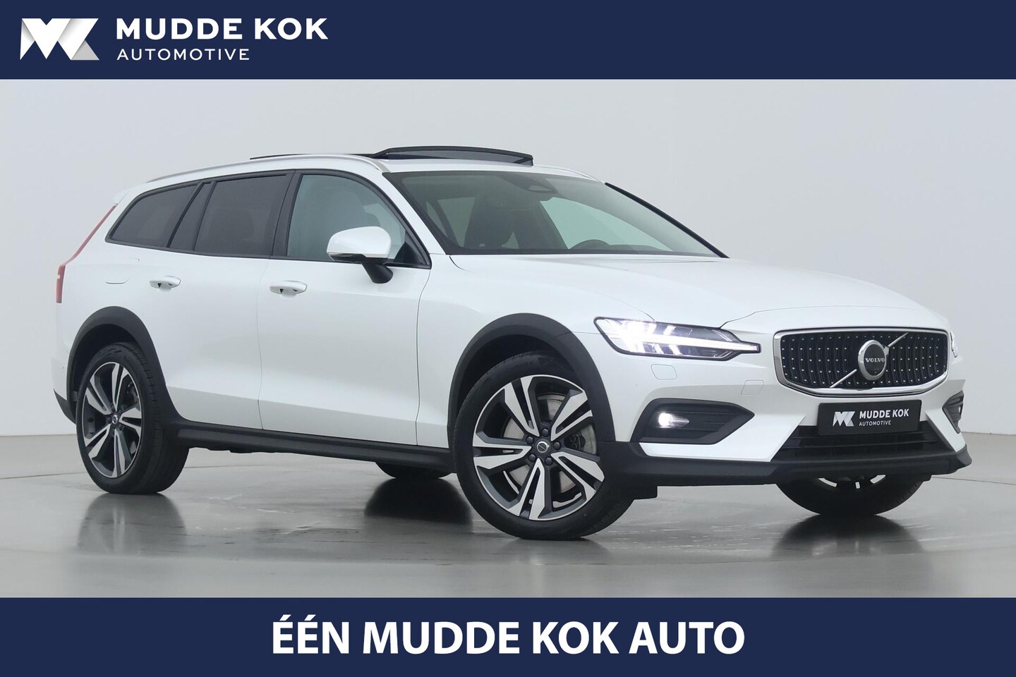 Volvo V60 Cross Country - B5 AWD Plus Bright | Panoramadak | ACC | 360° Camera | harman/kardon | BLIS | Stoel+Stuurv - AutoWereld.nl