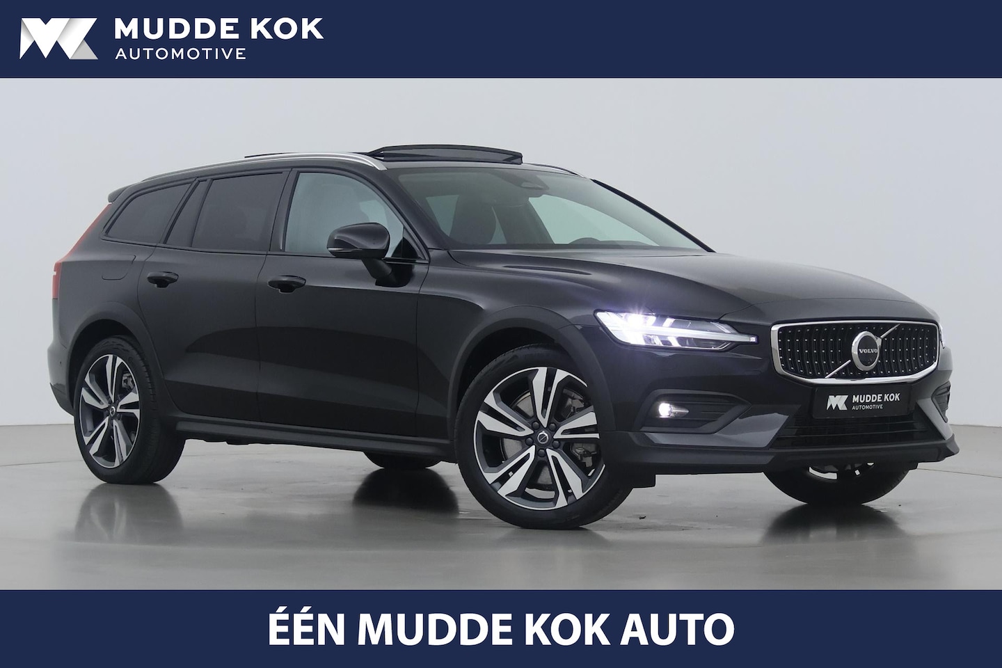 Volvo V60 Cross Country - B5 AWD Ultimate Bright | Trekhaak | 360° Camera | Head-Up | Panoramadak | harman/kardon | - AutoWereld.nl