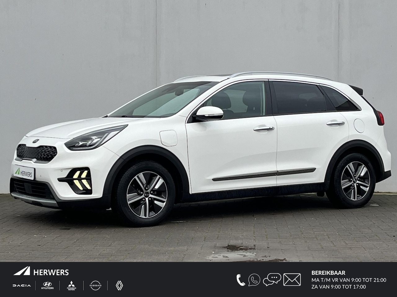 Kia Niro - 1.6 GDi PHEV ExecutiveLine Automaat / Dealer onderhouden / Schuif-/kanteldak / Afneembare - AutoWereld.nl