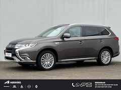 Mitsubishi Outlander - 2.4 PHEV Instyle / Trekhaak (1.500KG Trekgewicht) / Lederen bekleding / Schuif-/kanteldak