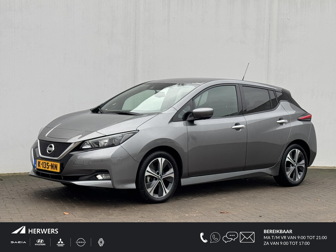 Nissan LEAF - N-Connecta 40 kWh / Private lease vanaf 350,- euro per maand / Stuur- en Stoelverwarming / - AutoWereld.nl