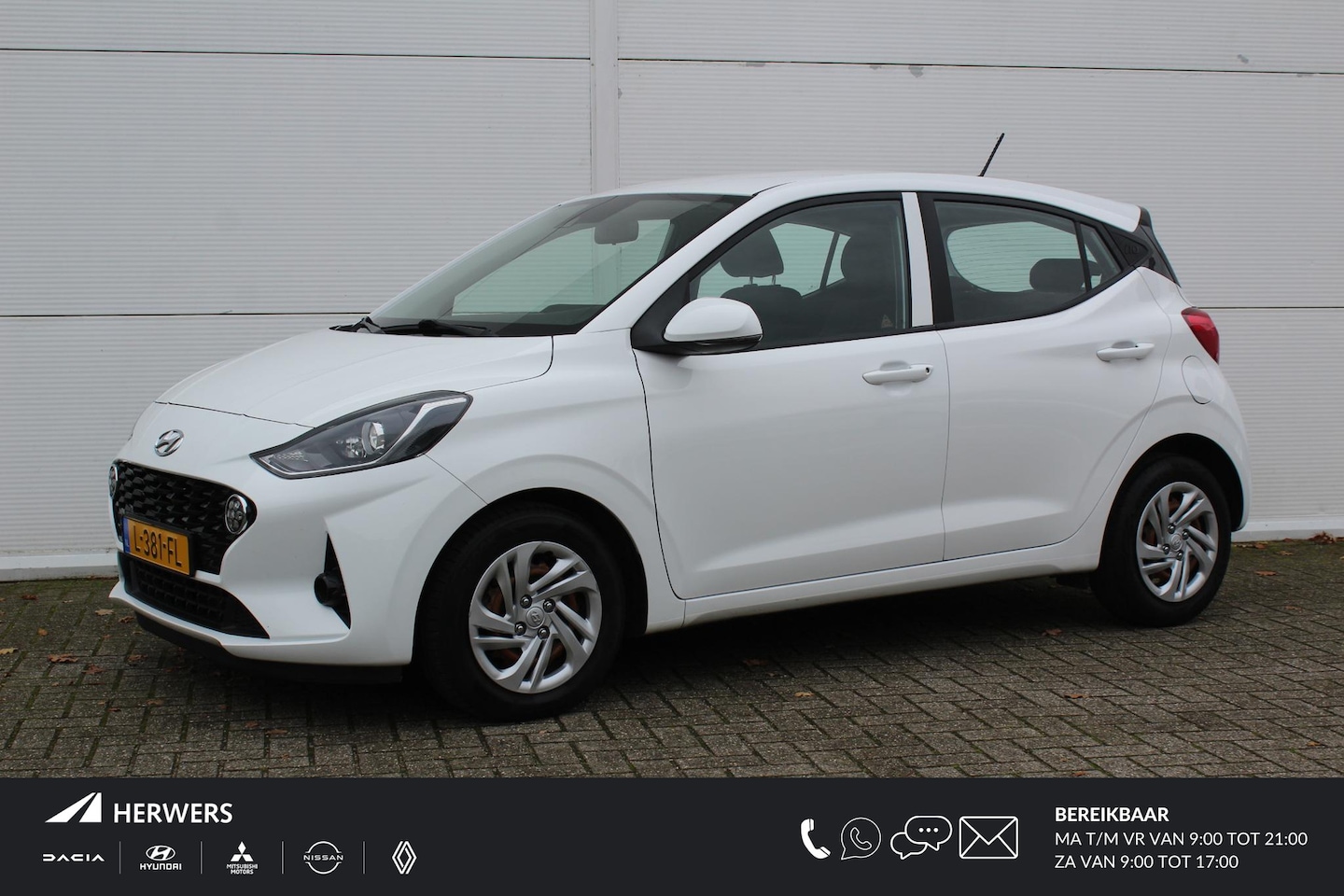 Hyundai i10 - 1.0 Premium / Navigatie + Apple Carplay/Android Auto / Cruise Control / Achteruitrijcamera - AutoWereld.nl