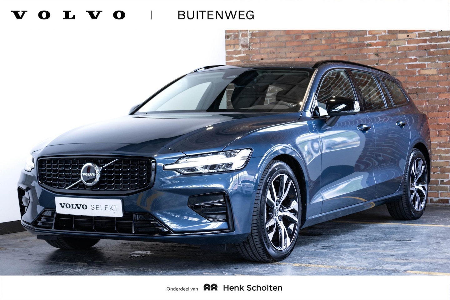 Volvo V60 - B4 Automaat Plus Dark | Stoel- en stuurverwarming | Elektrische achterklep | Parkeercamera - AutoWereld.nl