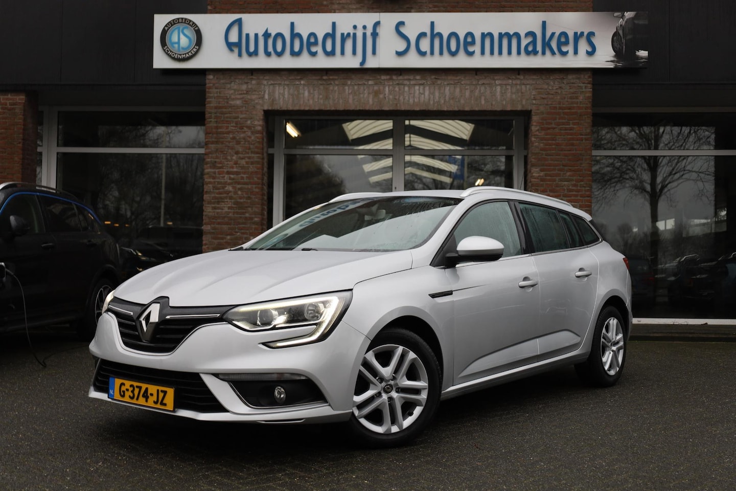 Renault Mégane Estate - 1.5 dCi Limited AUTOMAAT CARPLAY NAVI DAB CRUISE PDC CLIMA 2xKEYLESS - AutoWereld.nl