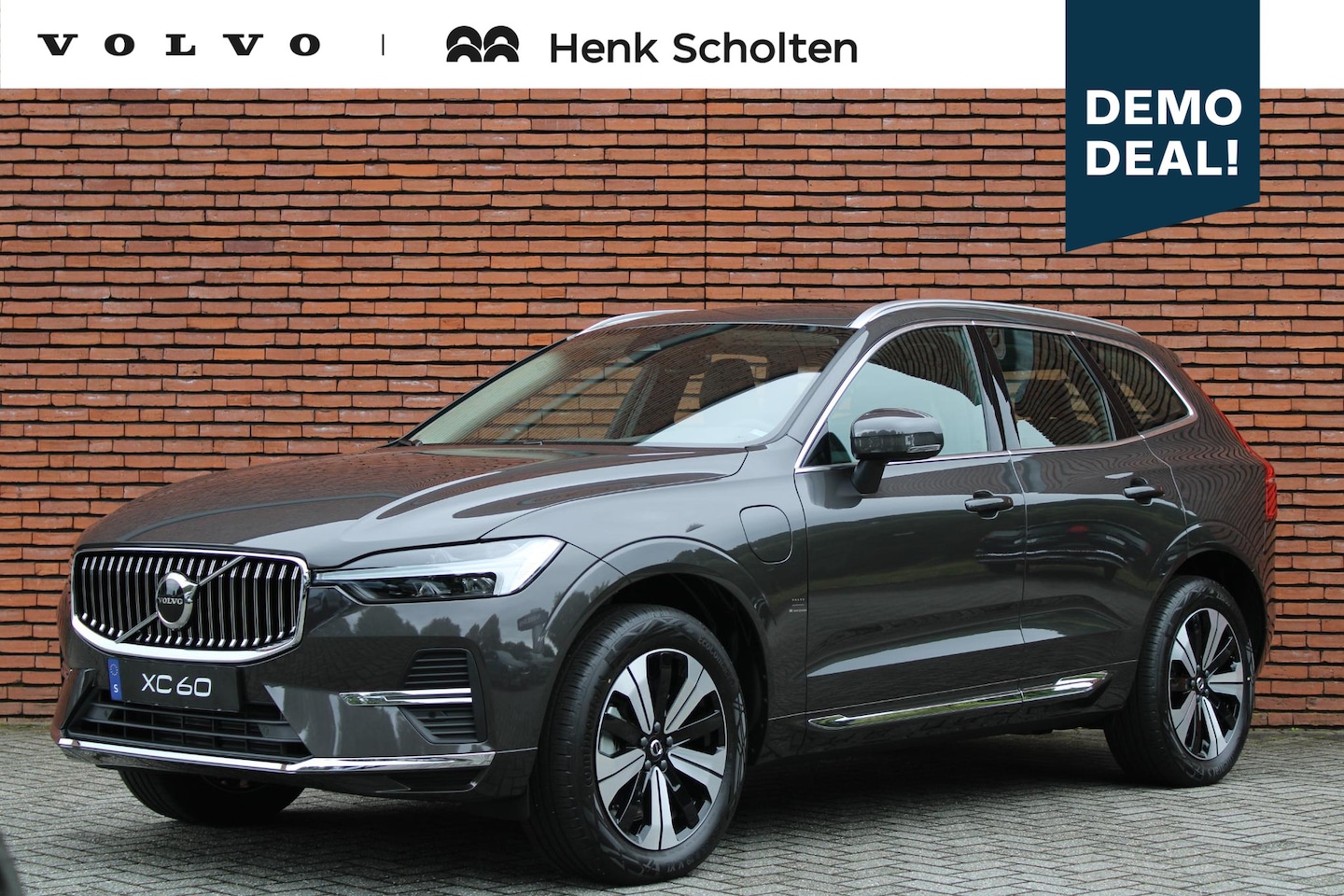 Volvo XC60 - T6 AWD AUT8 350PK Bright Lederen bekleding,  Elektrisch verstelbare voorstoelen met geheug - AutoWereld.nl