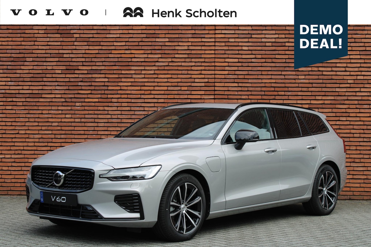 Volvo V60 - T6 AWD AUT8 350PK Ultimate Dark Adaptieve Cruise Control, Pilot Assist, Bowers & Wilkins a - AutoWereld.nl