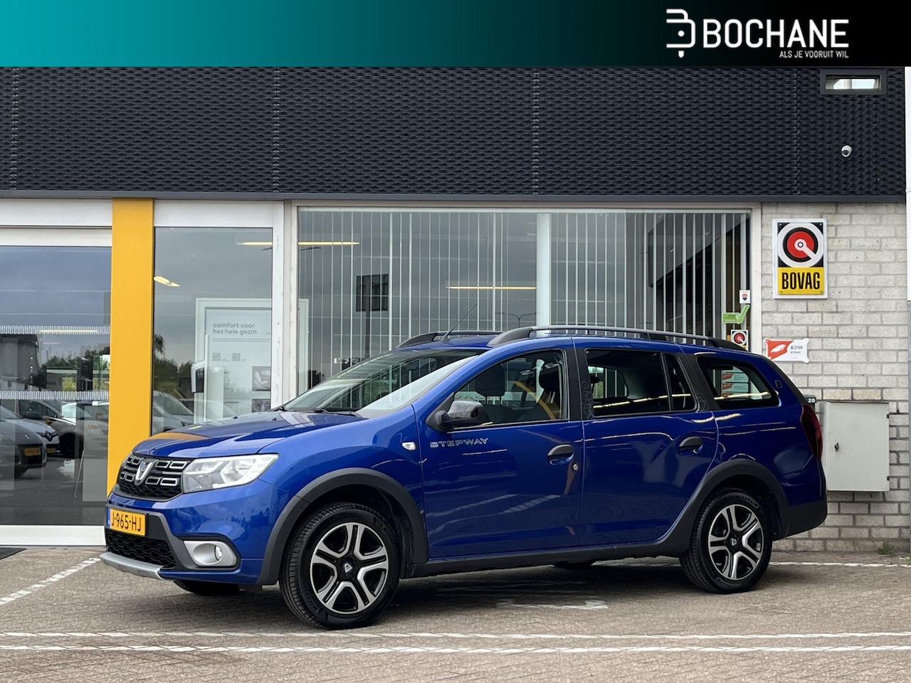 Dacia Logan MCV - 1.0 TCe 100 Bi-Fuel Stepway 15th Anniversary | Trekhaak | Achteruitrijcamera | Navigatie - AutoWereld.nl