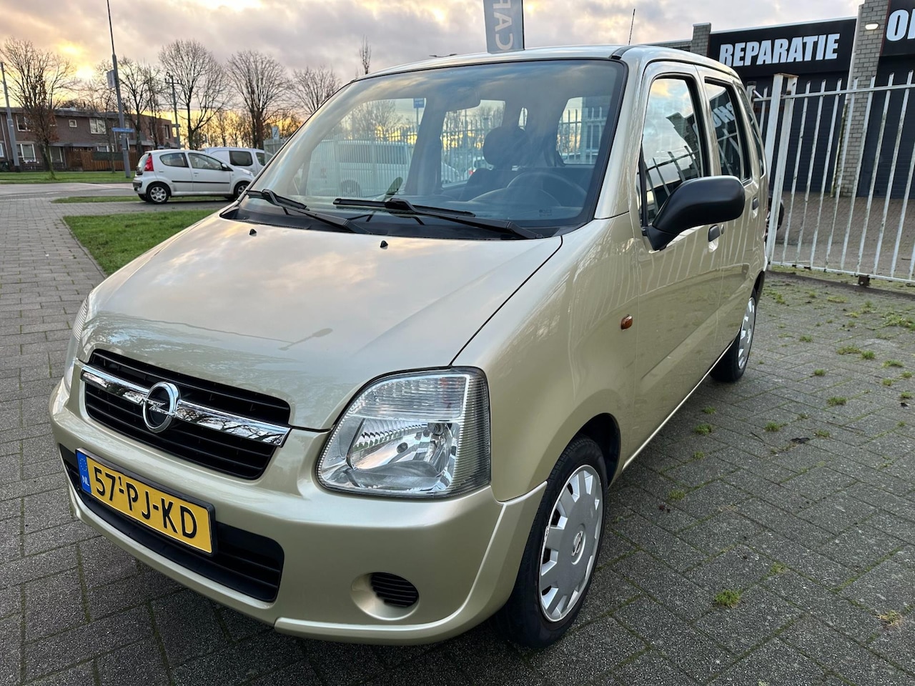 Opel Agila - 1.2-16V Essentia 1.2-16V Essentia - AutoWereld.nl