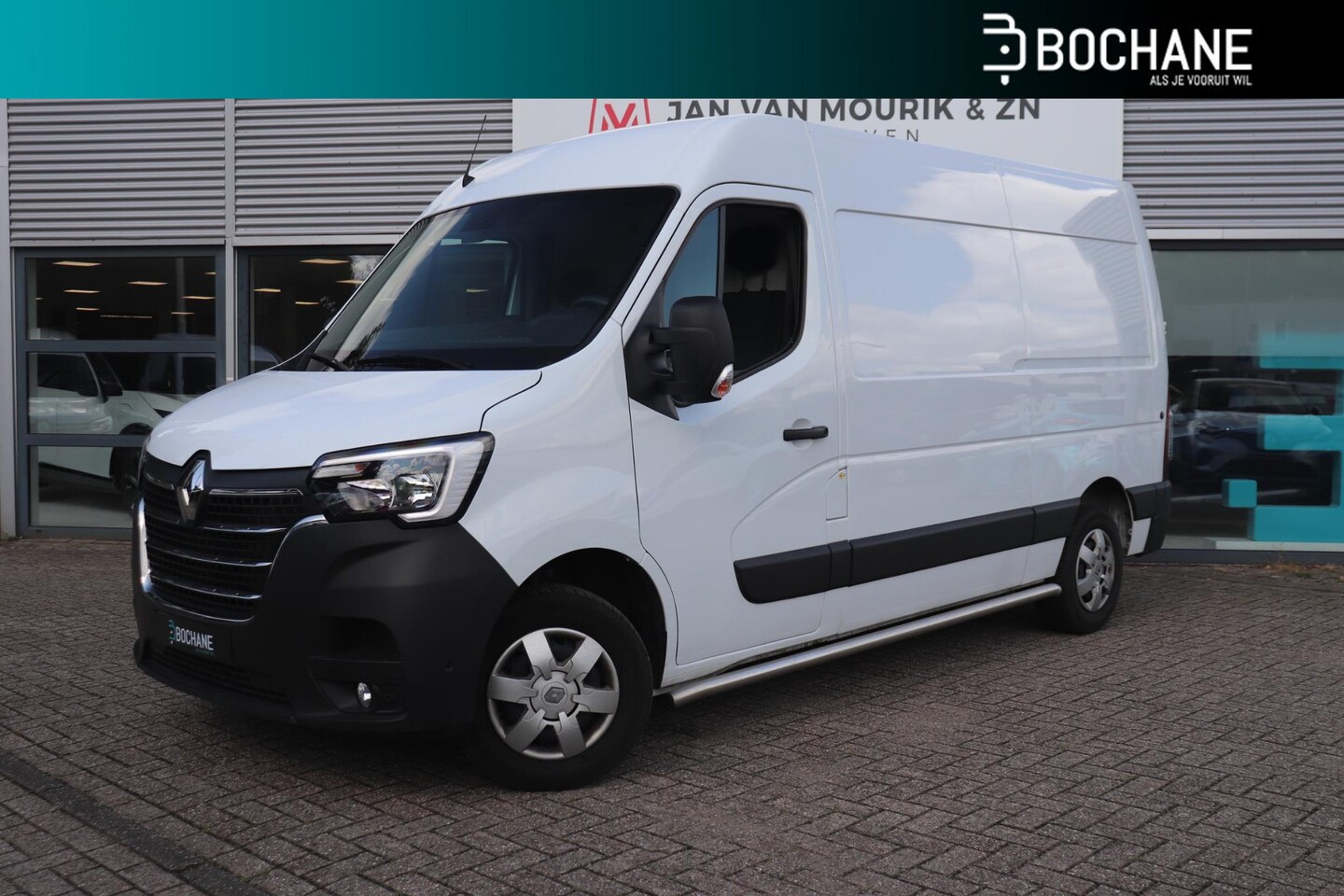 Renault Master - 2.3 dCi 135 T35 L2H2 Work Edition | Navigatie | Trekhaak | Achteruitrijcamera | - AutoWereld.nl