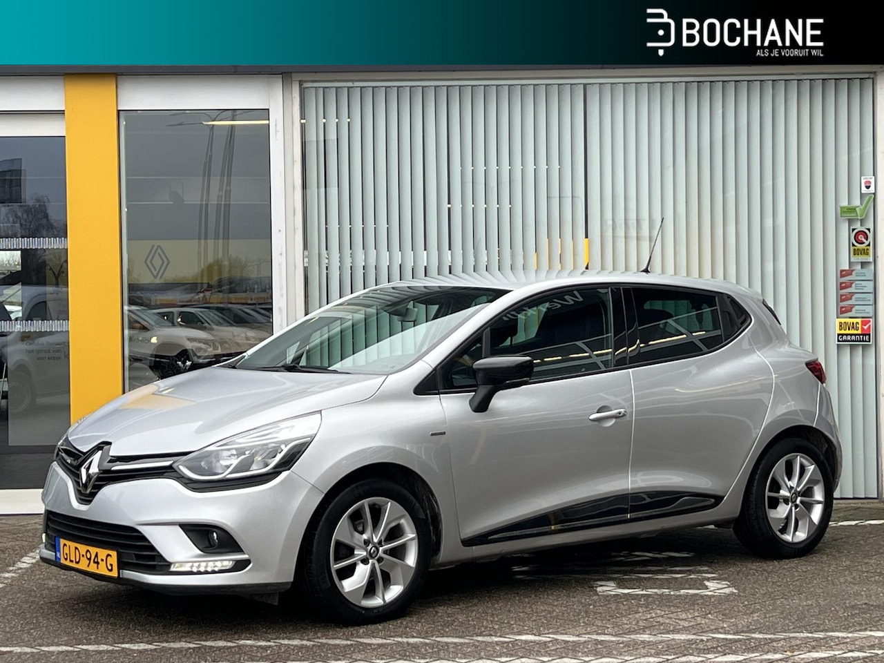 Renault Clio - 0.9 TCe Limited Comfort | Navigatie | DAB | Climate Control | Cruise Control | Parkeersens - AutoWereld.nl