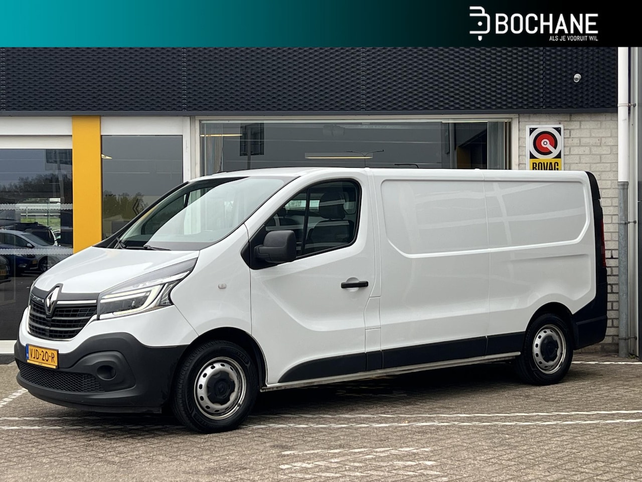 Renault Trafic - 2.0 dCi 120 T29 L2H1 Comfort | Trekhaak | Navigatie | Cruise Control | LED | DAB | Airco - AutoWereld.nl