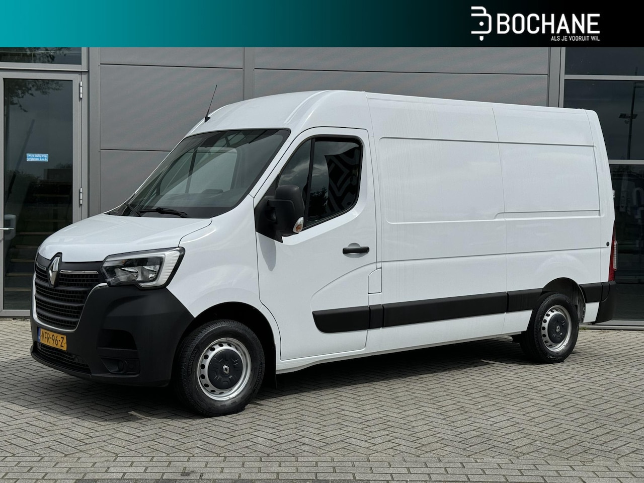 Renault Master - 2.3 dCi 135 T35 L2H2 | AIRCO | NAVIGATIE | TREKHAAK | PARKEER SENSOREN | - AutoWereld.nl