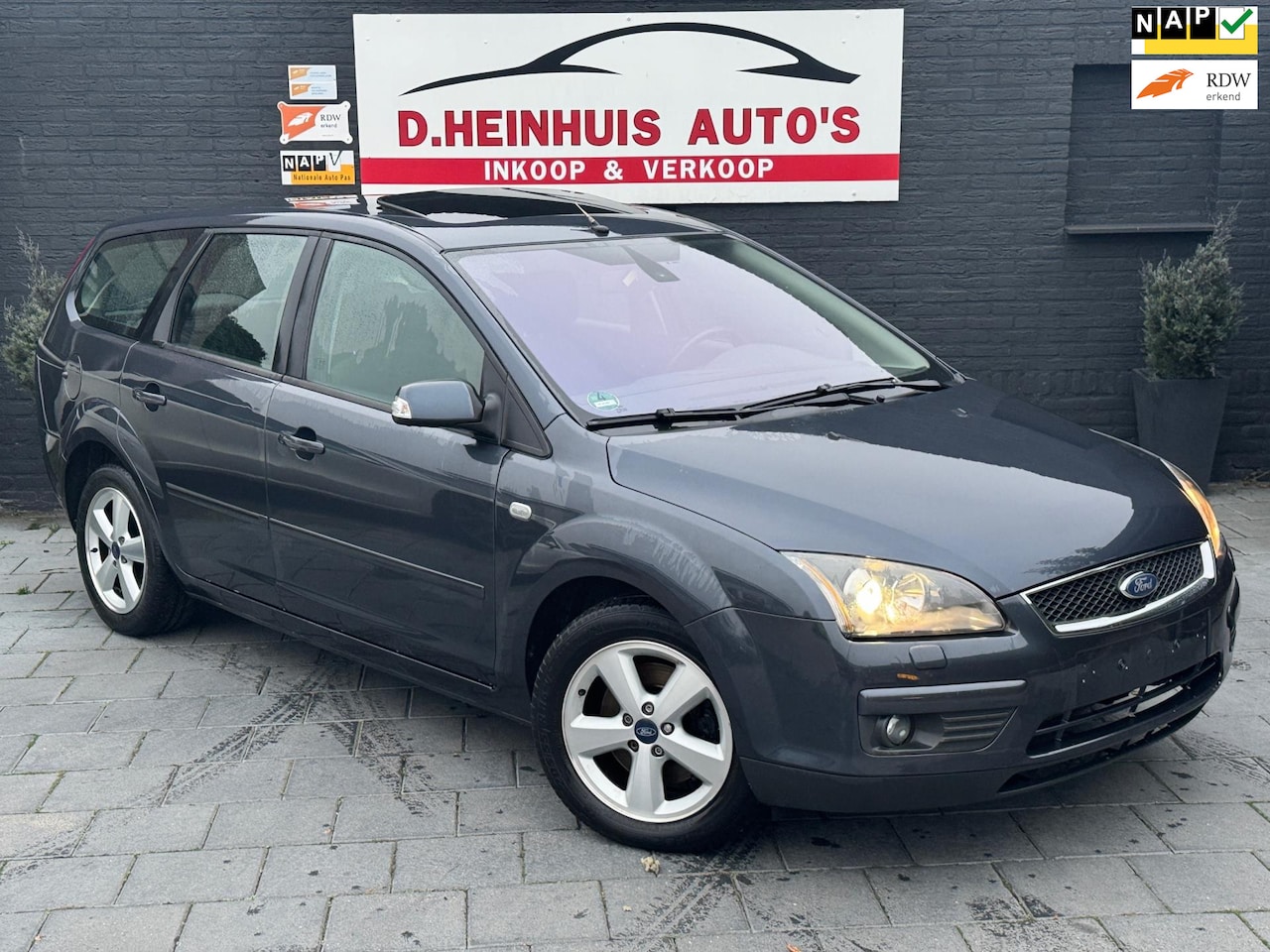 Ford Focus Wagon - 2.0-16V Titanium (Duits kenteken) export - AutoWereld.nl