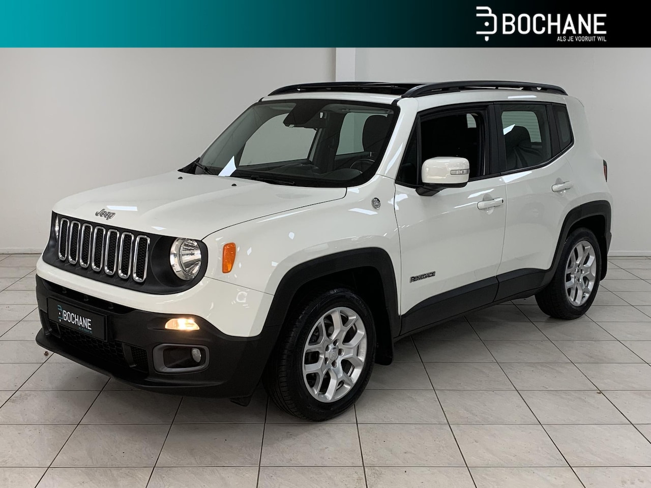 Jeep Renegade - 1.4 MultiAir 140 Limited | Panoramadak | Trekhaak - AutoWereld.nl