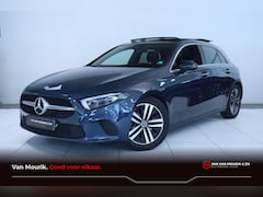 Mercedes-Benz A-klasse - 200 Premium Plus | Widescreen | Panoramadak | Camera | Sfeerverlichting | Stoelverwarming