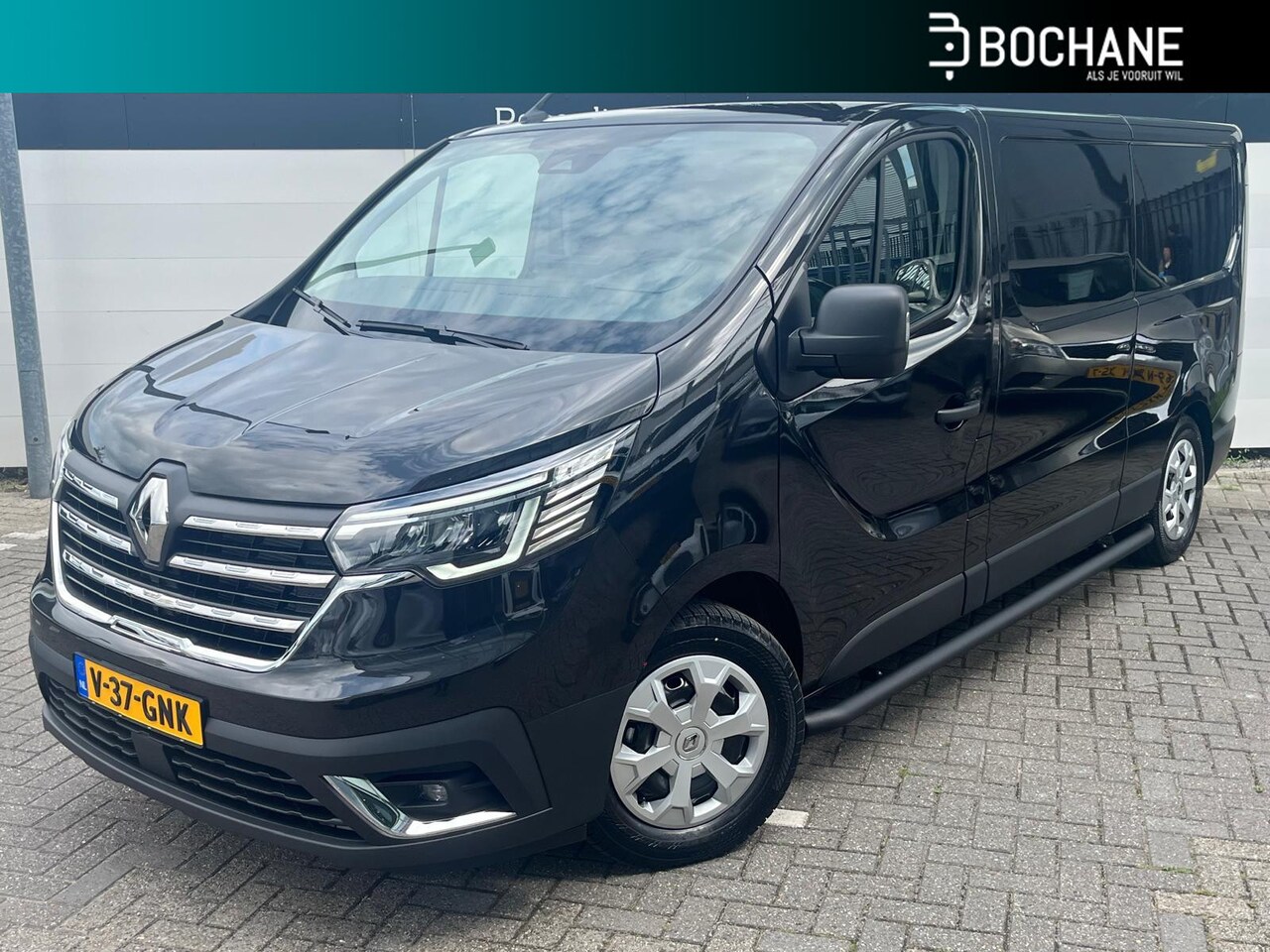 Renault Trafic - 2.0 Blue dCi 130 T30 L2H1 Advance | Trekhaak | Navi | A. Camera | Sidebars | Led | Apple C - AutoWereld.nl