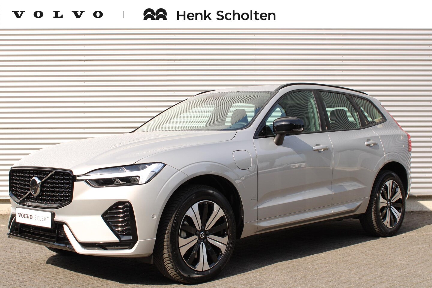 Volvo XC60 - Recharge T6 AWD AUT8 350PK Plus Dark, Power Seats Met Geheugenfunctie, Panoramisch Schuif- - AutoWereld.nl