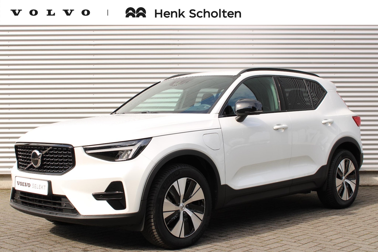 Volvo XC40 - T4 Recharge Plug-in Hybrid Plus Dark, Power Seats Met Geheugenfunctie, Harman/Kardon Premi - AutoWereld.nl