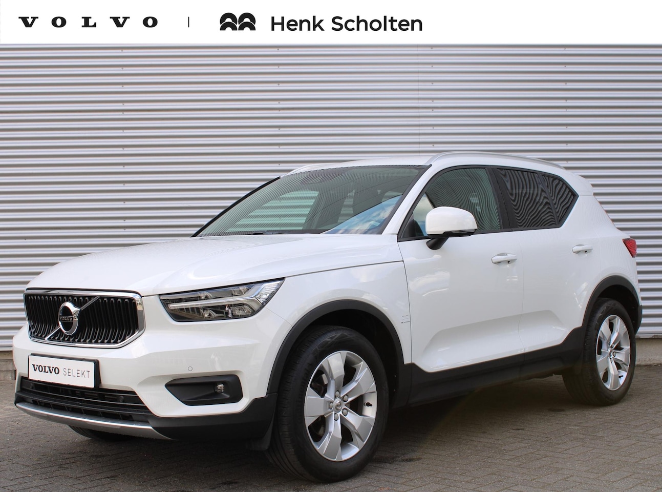 Volvo XC40 - T3 AUT8 163PK Momentum Pro, Trekhaak Semi Elektrisch Inklapbaar, Full-Map Navigatiesysteem - AutoWereld.nl