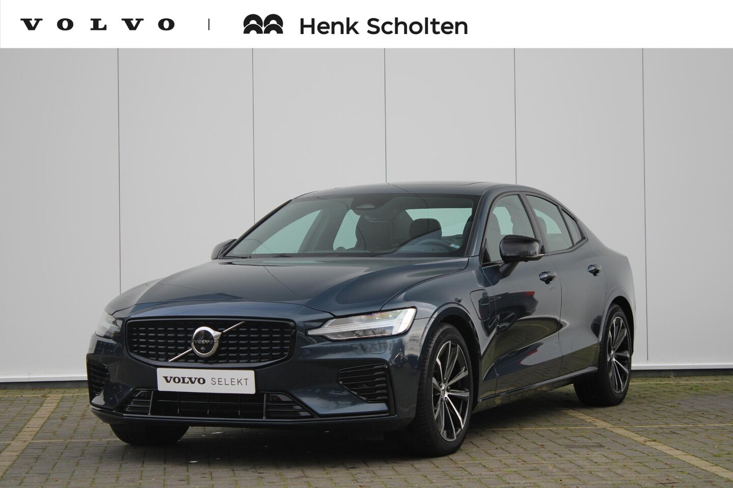 Volvo S60 - T6 AUT8 350PK Ultimate Dark, Bowers & Wilkins Audio, Verwarmbare Voorstoelen, 360 Graden C - AutoWereld.nl