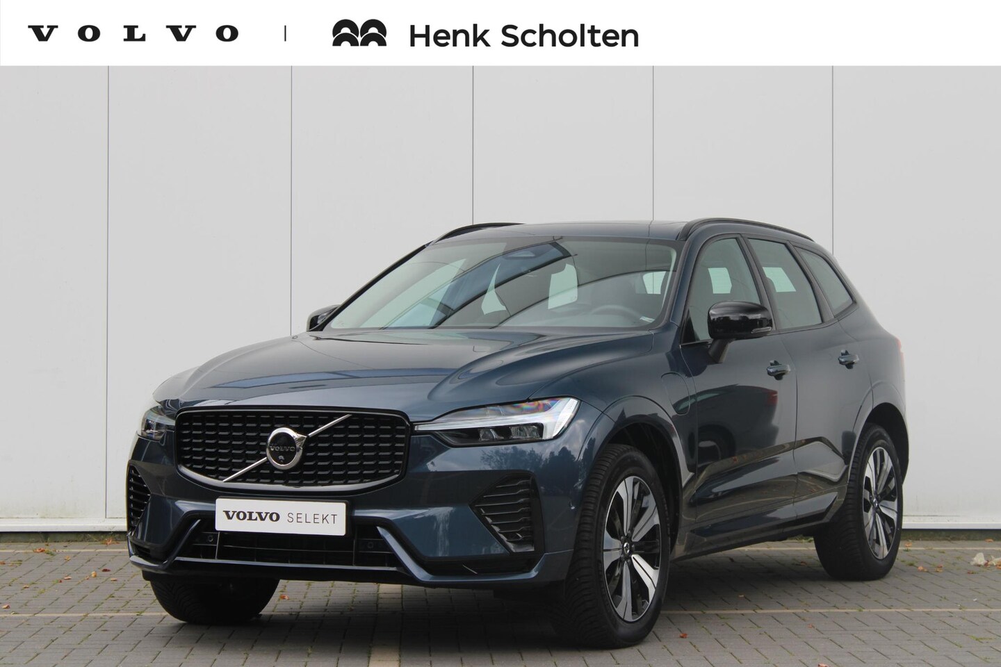 Volvo XC60 - T6 AUT8 350PK AWD Plus Dark | 360 Graden Camera | Dodehoekdetectie Met Correctie | Trekhaa - AutoWereld.nl