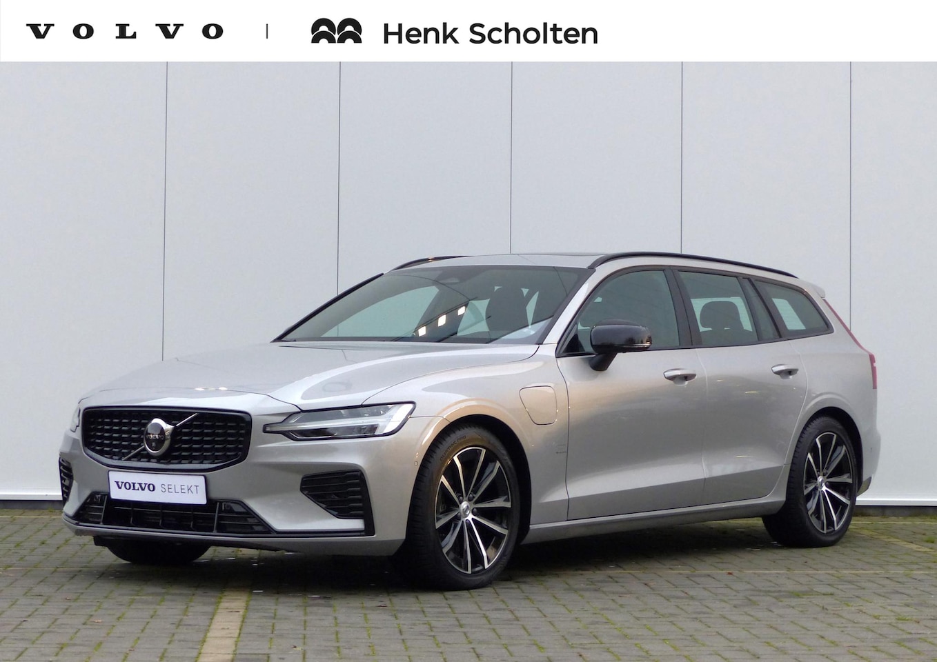 Volvo V60 - T6 AUT8 350PK Plus Dark, Audio By Harman Kardon, 360 Graden Camera, Panorama Dak, Verwarmd - AutoWereld.nl