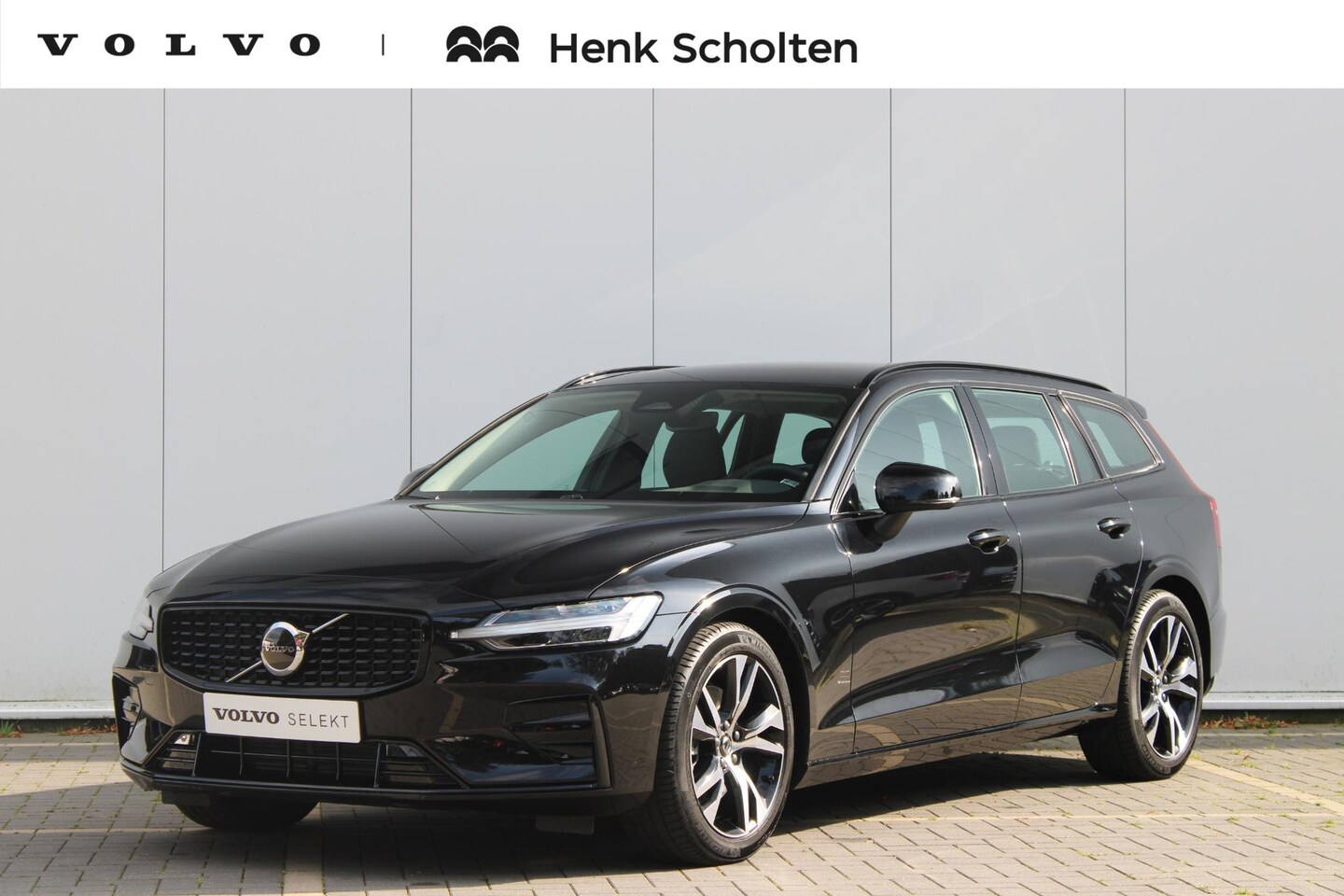 Volvo V60 - B4 AUT7 197PK Plus Dark | Verwarmbare Voorstoelen | Adaptieve Cruise Control | Elektrische - AutoWereld.nl