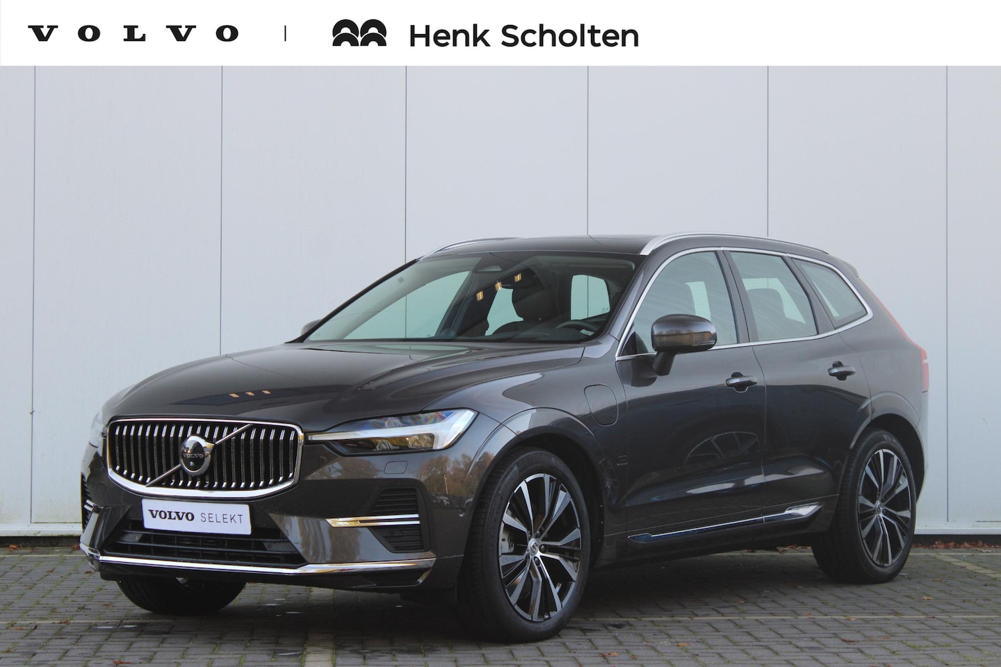 Volvo XC60 - T6 AUT8 350PK Ultimate Bright, Luchtvering, Trekhaak, 360 Graden Camera, Massagefunctie In - AutoWereld.nl