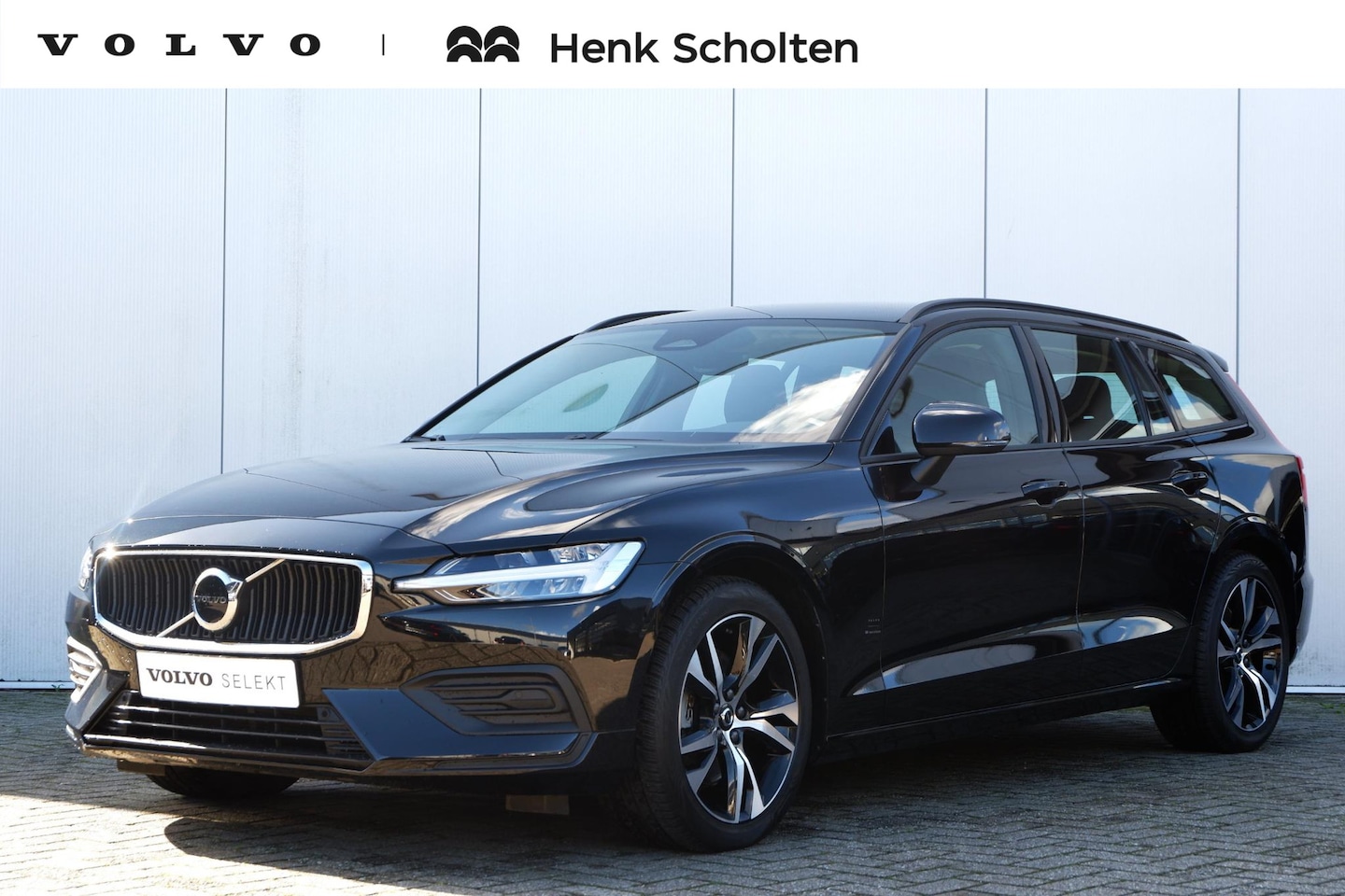 Volvo V60 - B3 AUT7 163PK Essential Edition, Adaptieve cruise control met Pilot Assist, BLIS Dodehoekd - AutoWereld.nl