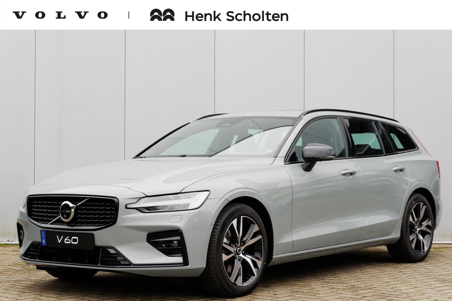 Volvo V60 - B4 AUT7 197PK Ultimate Dark, 18" Lichtmetalen velgen, Driver Assist & Awareness, Climate P - AutoWereld.nl