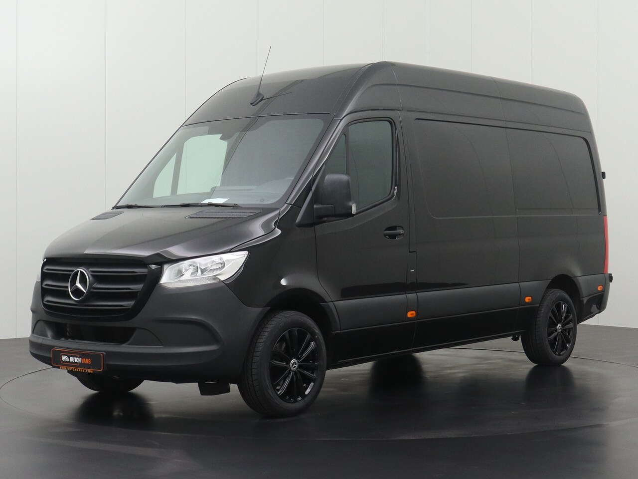 Mercedes-Benz Sprinter - 317CDI L2H2 9G-Tronic Automaat | Navigatie | Camera | Betimmering | 3-Persoons - AutoWereld.nl