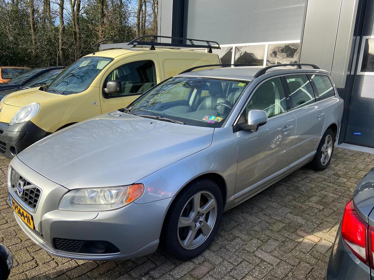 Volvo V70 - 2.4 D5 Summum 2.4 D5 Summum - AutoWereld.nl