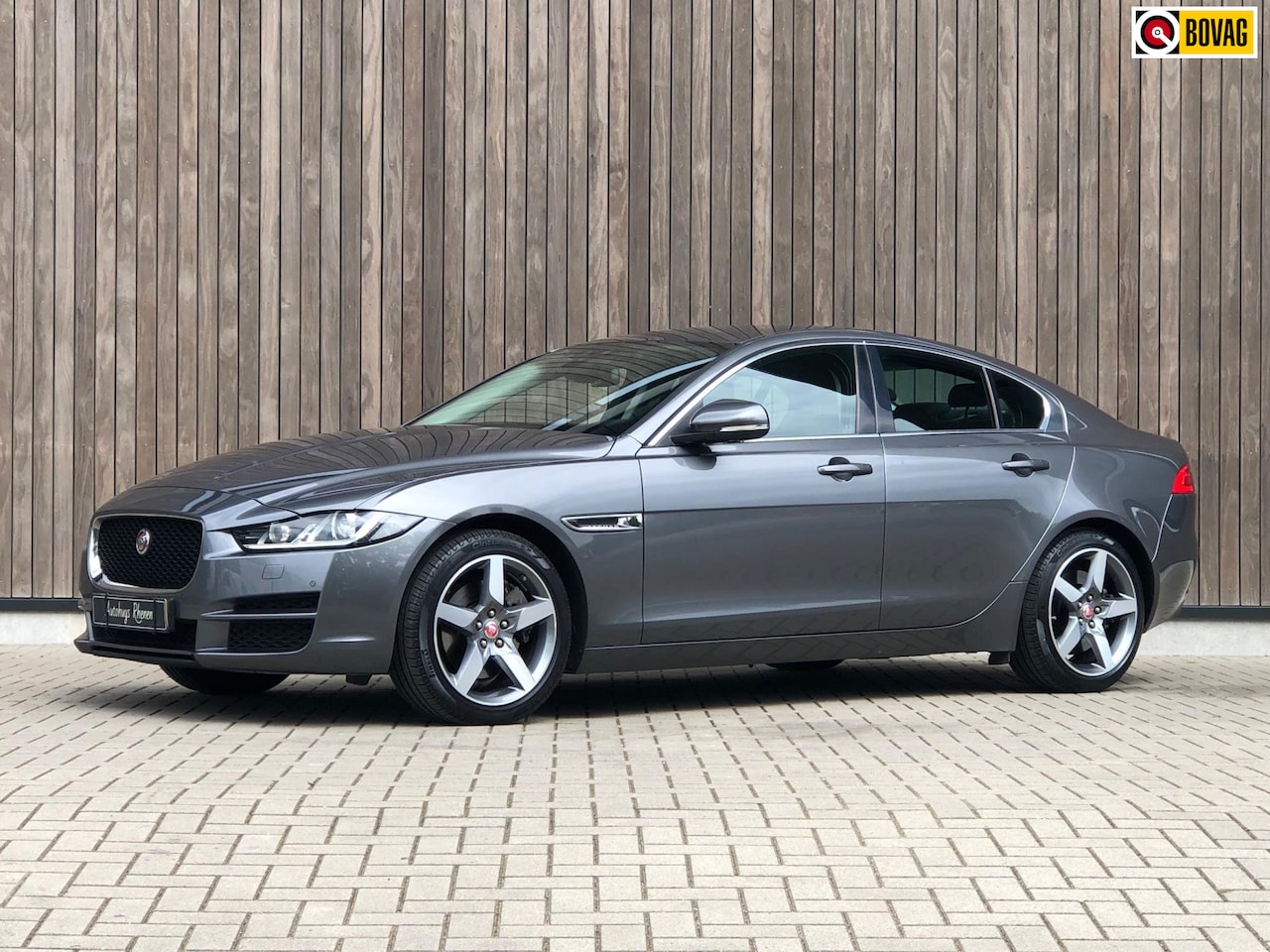 Jaguar XE - 2.0 Portfolio|Luxe lederen bekleding|Trekhaak| - AutoWereld.nl