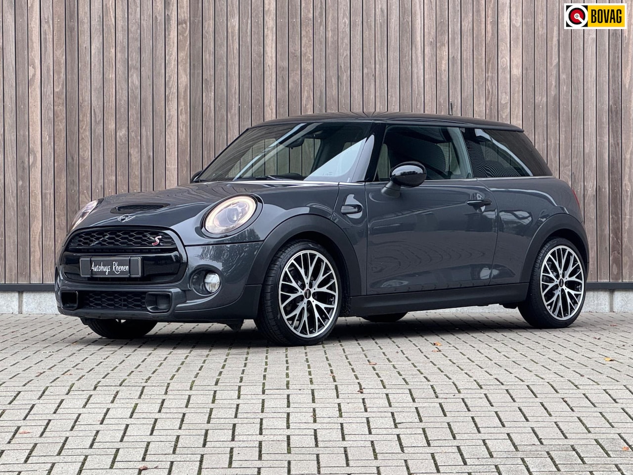 MINI Cooper S - Mini 2.0 Chili Serious Business / JCW Uitlaat - AutoWereld.nl