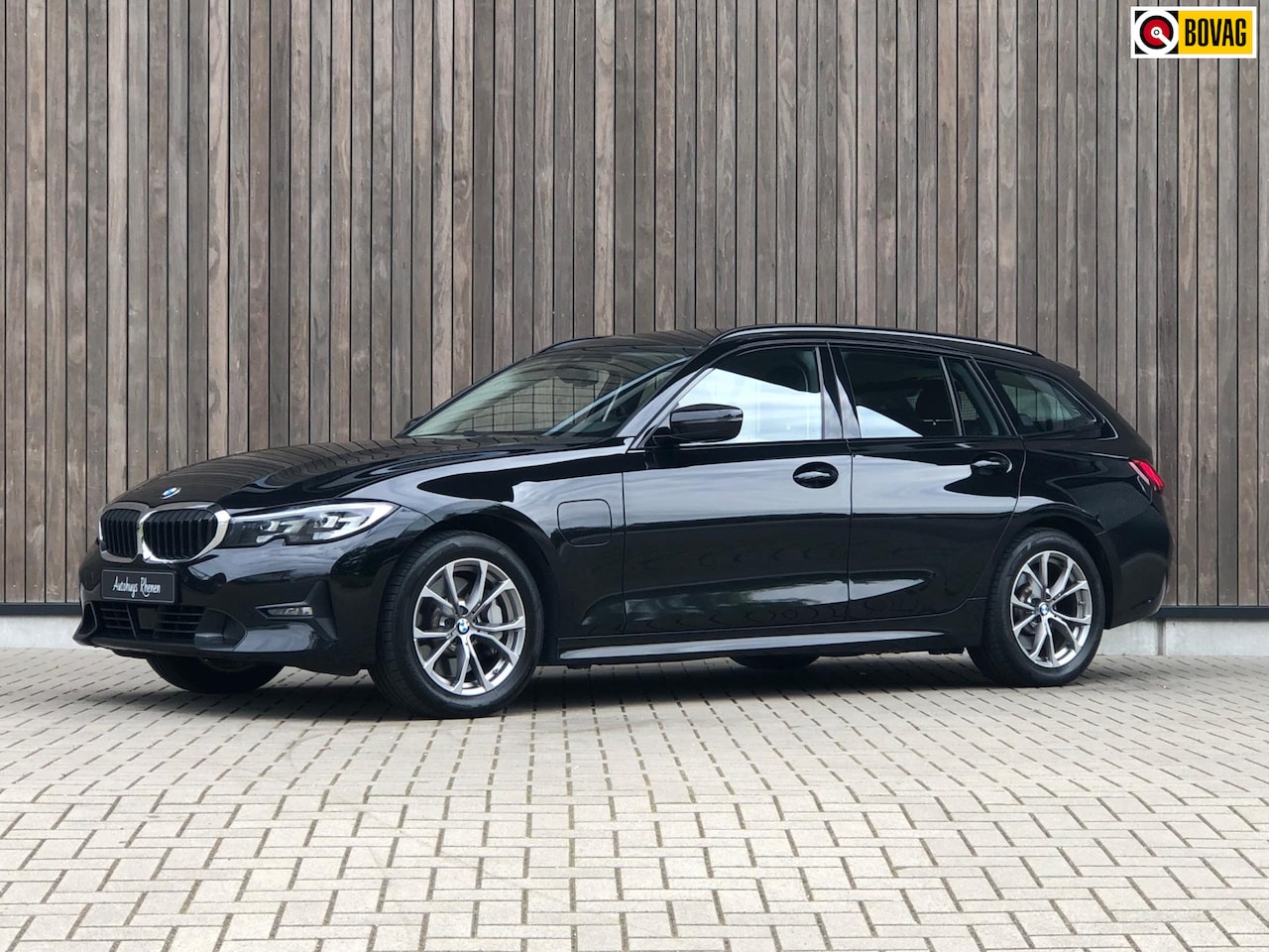 BMW 3-serie Touring - 330e xDrive Business Connected|Trekhaak| - AutoWereld.nl