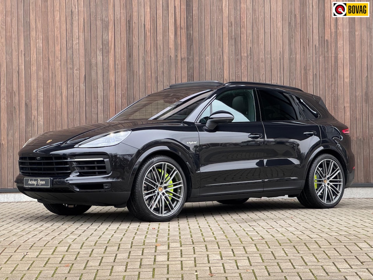 Porsche Cayenne - 3.0 E-Hybrid / Stuurverwarming / Trekhaak / - AutoWereld.nl