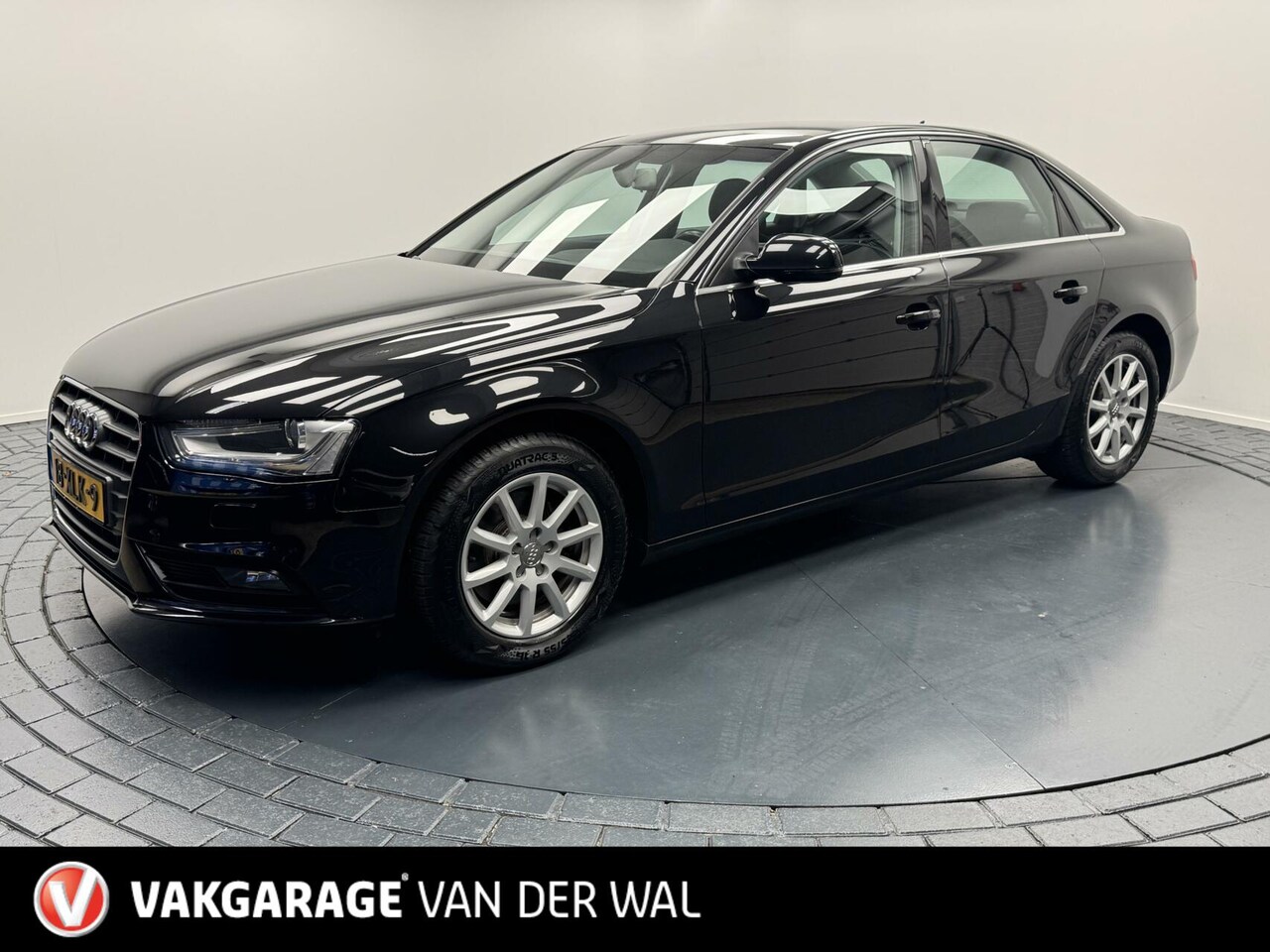 Audi A4 Limousine - 1.8 TFSi Pro Line Navigatie-Cr.contr-Trekhaak-Clima-PDC-Lm16''velgen - AutoWereld.nl