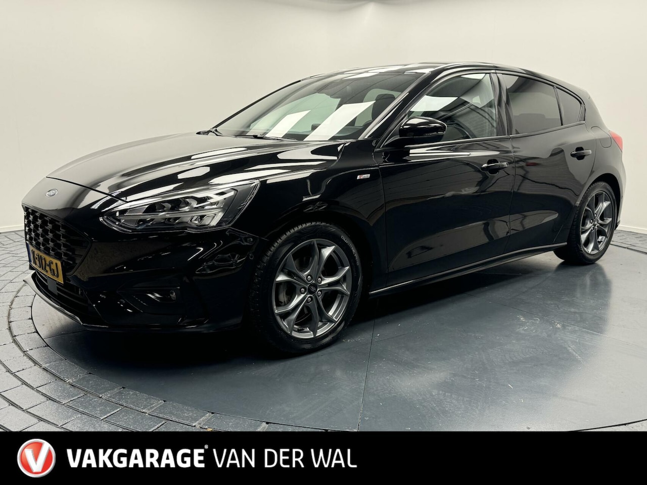 Ford Focus - 1.0 EcoBoost ST-Line Business Navigatie-Cr.contr-Clima-LM 17"velgen-Pdc-Stoel en Stuurverw - AutoWereld.nl