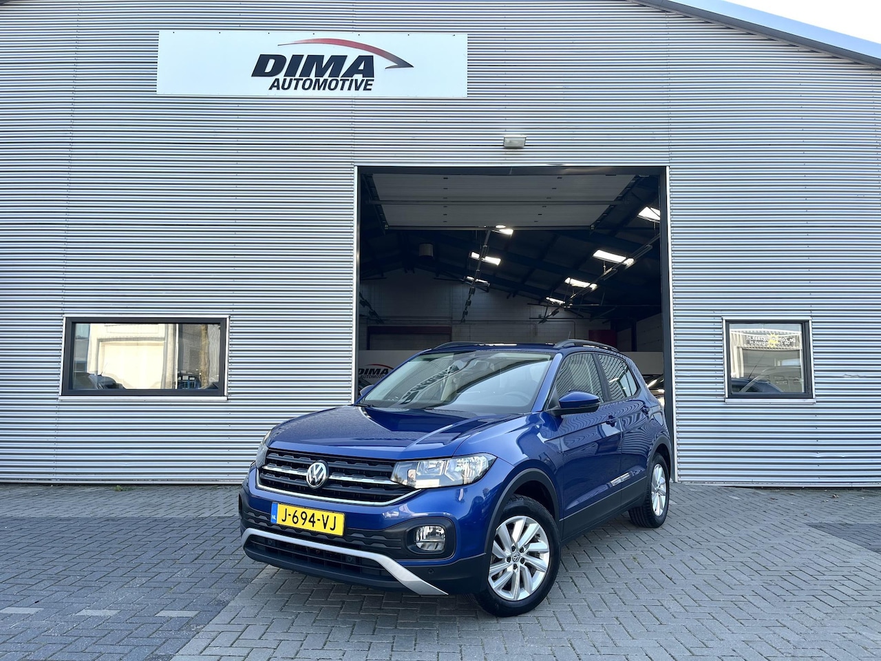 Volkswagen T-Cross - 1.0 TSI Life / Car-play / Trekhaak - AutoWereld.nl