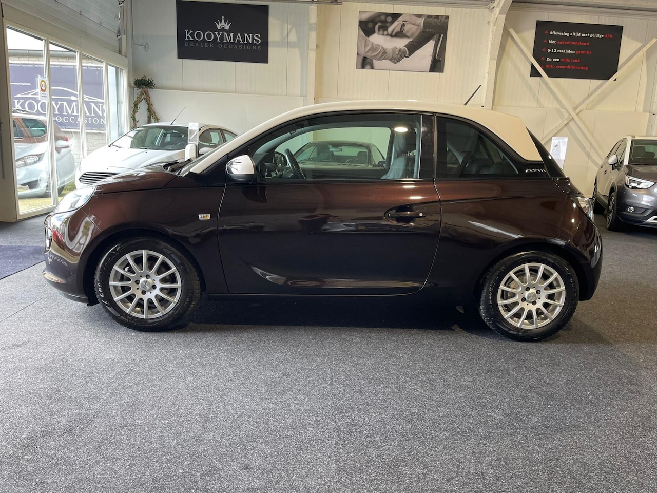 Opel ADAM - 1.4 Slam 110-PK Cruise Airco Halfleder Sterrenhemel Grootscherm Parkeersensoren City Licht - AutoWereld.nl