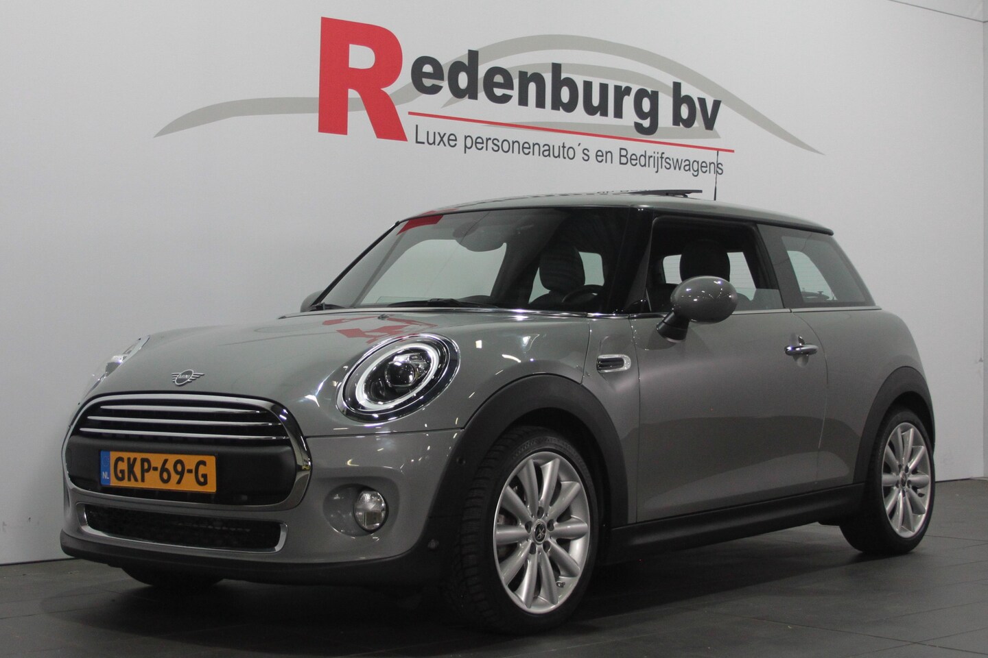 MINI One - Mini 1.5 Chili - Automaat - Pano / Navi / Carplay / Leder / Stoelverw. - AutoWereld.nl