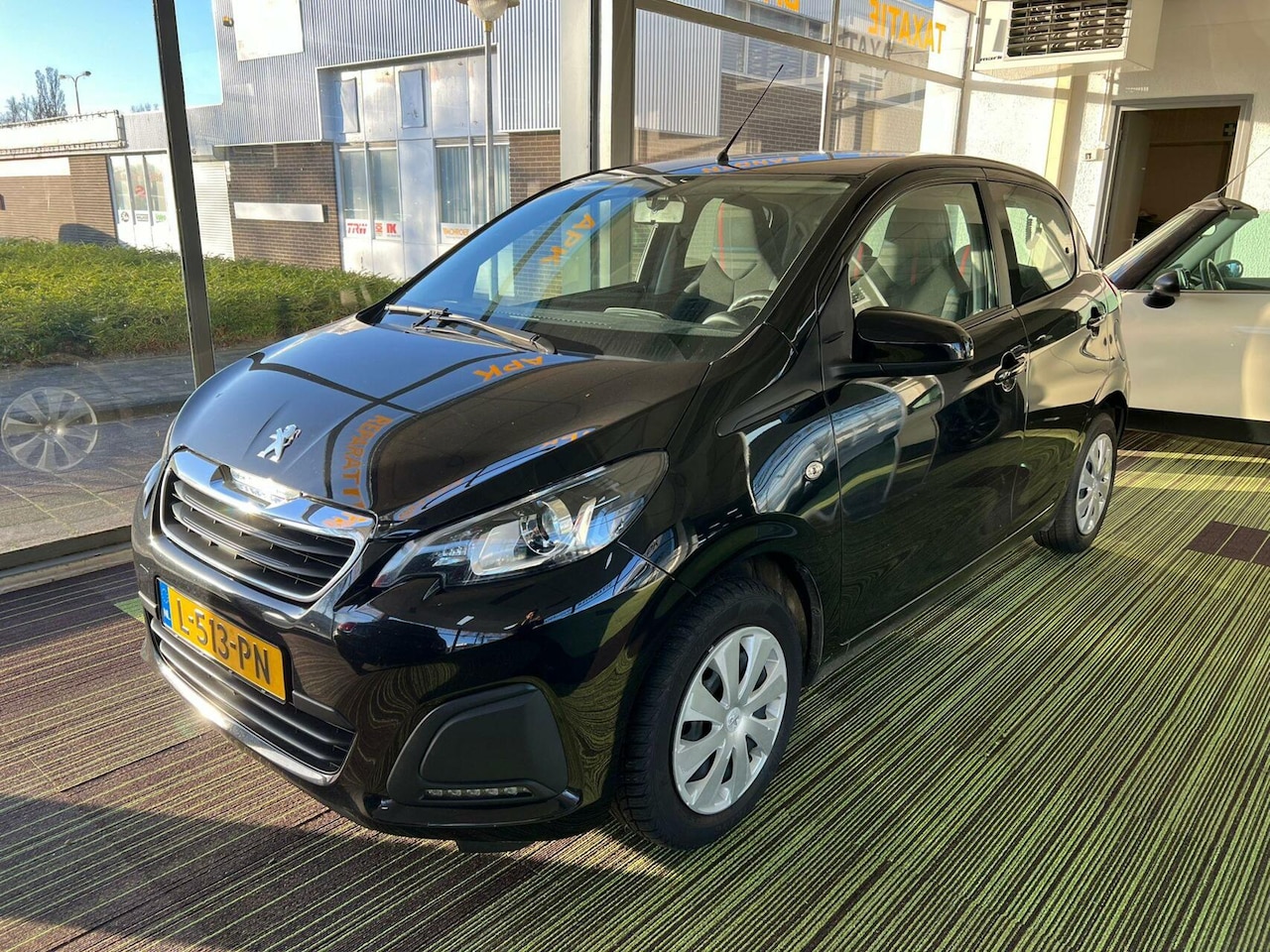 Peugeot 108 - 1.0 e-VTi Active 1e Eigenaar 12M FULL Garantie - AutoWereld.nl