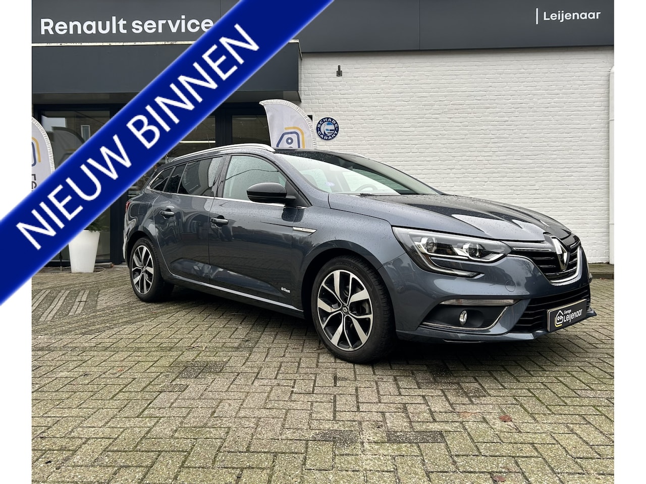 Renault Mégane Estate - 1.3 TCe Limited | Cruise control | Navigatie | Parkeersensoren | Lichtmetalen velgen - AutoWereld.nl